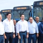 Vilela e Daniel entregam 74 novos ônibus para o transporte coletivo de Aparecida