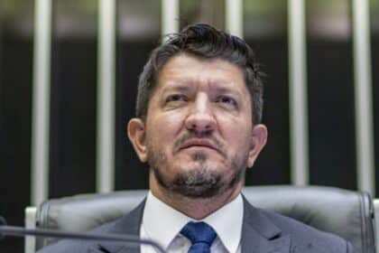 Câmara aprova projeto de lei de Glaustin da Fokus para capacitação sobre TEA