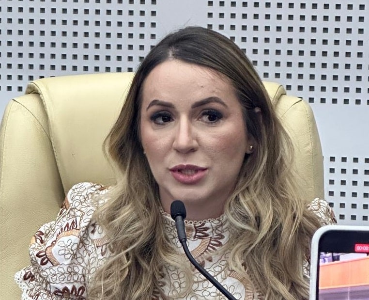 Vereadora Léia Klebia propõe Programa de Fomento ao Corte e Costura para capacitar mulheres em vulnerabilidade