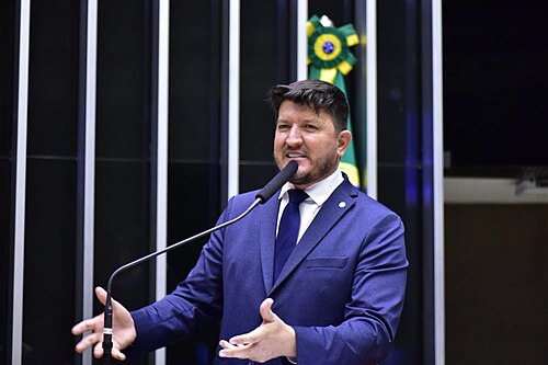 Glaustin da Fokus rejeita fusão do Podemos com PSDB em Goiás e reforça aliança com Caiado e Daniel Vilela