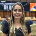 Vereadora Léia Klebia tem projeto aprovado para garantir amparo à saúde de mulheres com uso abusivo de álcool 