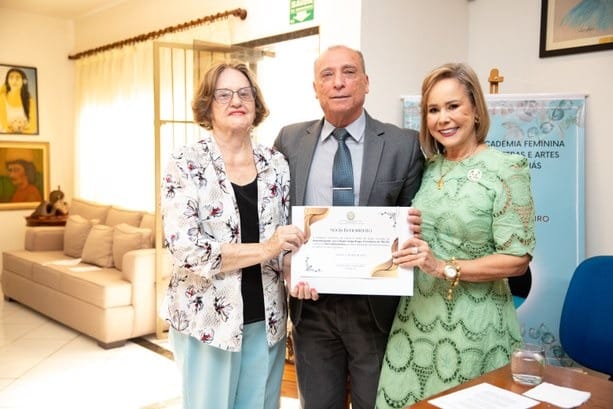 Presidente do TRE-GO é homenageado pela Academia Feminina de Letras e Artes de Goiás