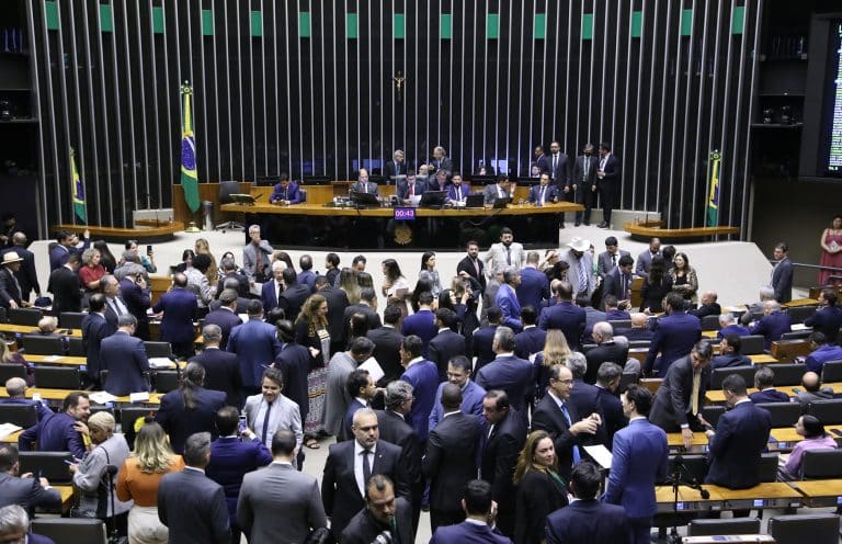 Câmara pode votar urgência para projeto que aumenta número de deputados federais