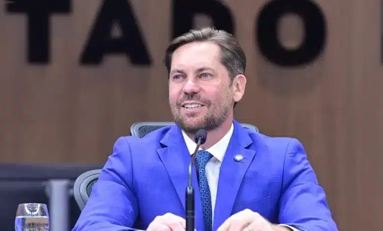 Presidente da Alego, Bruno Peixoto, recebe Comenda Humanitária da Ordem dos Capelães do Brasil