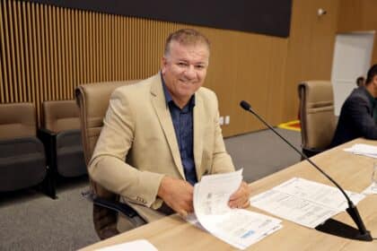 Vereadores de Aparecida aprovam atualização do piso da Educação