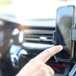 Nova regulamentação sobre uso de celular no trânsito em Goiânia