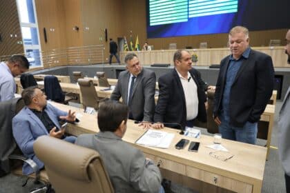 Câmara de Aparecida aprova concessão de títulos e comendas a autoridades e personalidades ligadas ao município