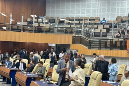 Plenário aprova, em definitivo, projeto que altera critérios para eleição de diretores escolares