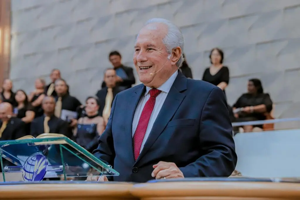 Bispo Oídes José do Carmo é nomeado presidente vitalício da Comadego em Goiás