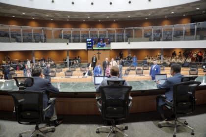 Assembleia Legislativa de Goiás analisa 47 proposições em sessão plenária