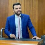 Projeto quer barrar cobrança por estacionamento em vias públicas e reacende debate sobre “Área Azul”