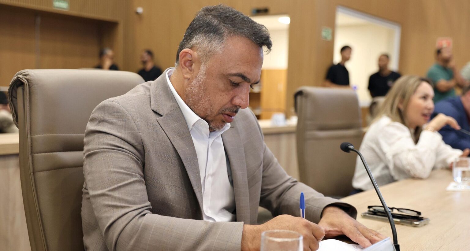 Vereador André Fortaleza se licencia da Câmara e assume articulação política na Prefeitura de Aparecida