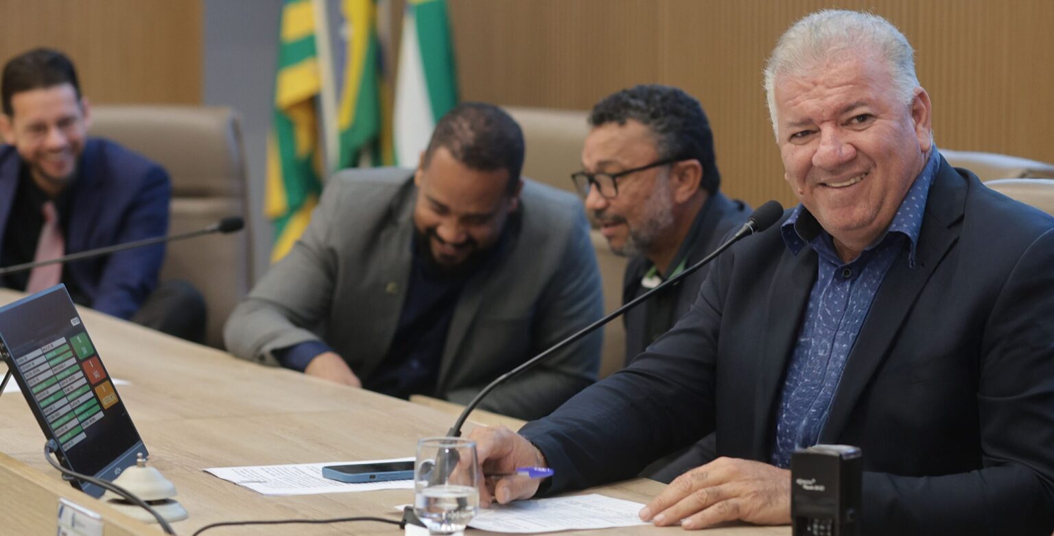 Encerramento do semestre legislativo é marcado por elogios à gestão de Gilsão Meu Povo na Câmara de Aparecida
