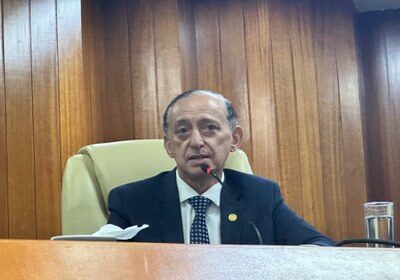 Câmara aprova reajuste para professores e garante pagamento retroativo a janeiro em Goiânia