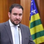 Comissão aprova emenda que garante auxílio-locomoção a administrativos da Educação durante as férias escolares